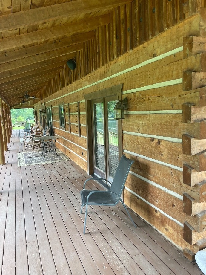 Log Cabin Chinking Building Services 